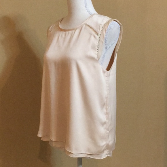 ✨TCEC✨CREAM SLEEVELESS TOP - Picture 9 of 15